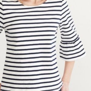 NWT - Amour Vert Magnolia Ruffle Sleeve Top XS